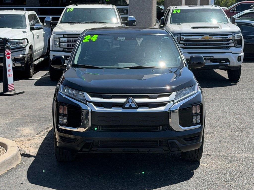 2024 Mitsubishi Outlander Image 37