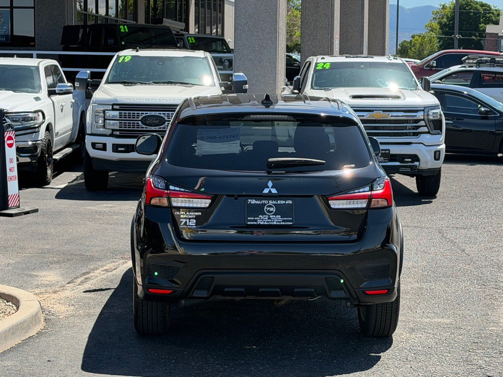 2024 Mitsubishi Outlander Image 45