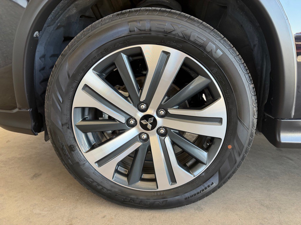 2024 Mitsubishi Outlander Image 58
