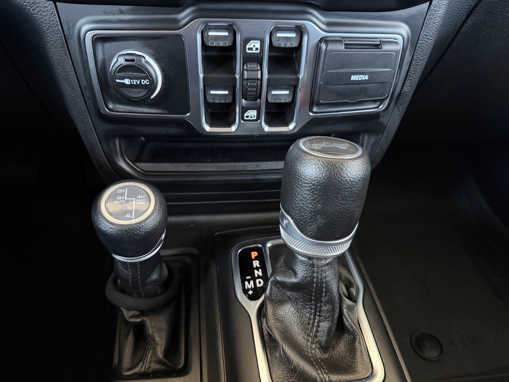 2023 Jeep Wrangler Image 15