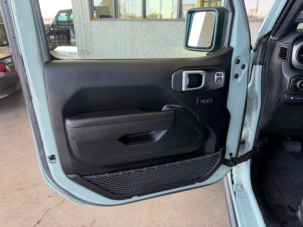 2023 Jeep Wrangler Image 18