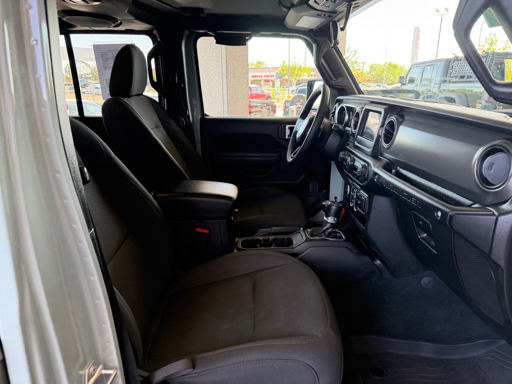 2023 Jeep Wrangler Image 36
