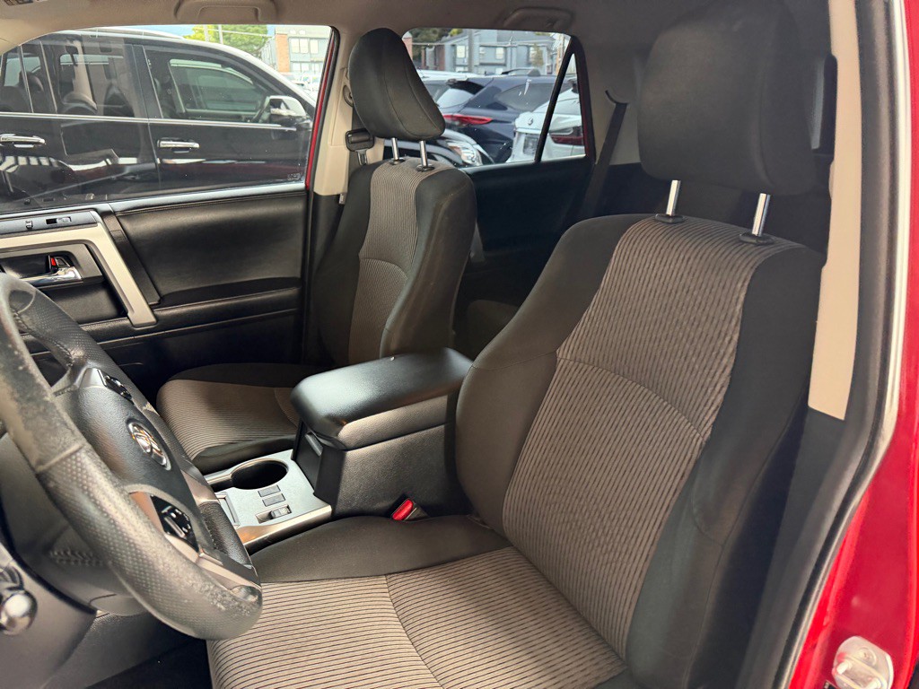 2021 Toyota 4Runner Image 6