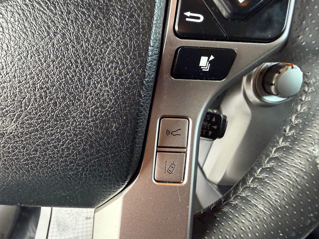2021 Toyota 4Runner Image 17