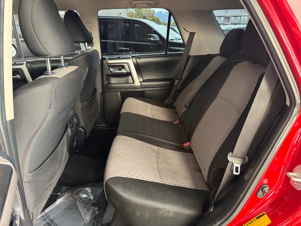 2021 Toyota 4Runner Image 18