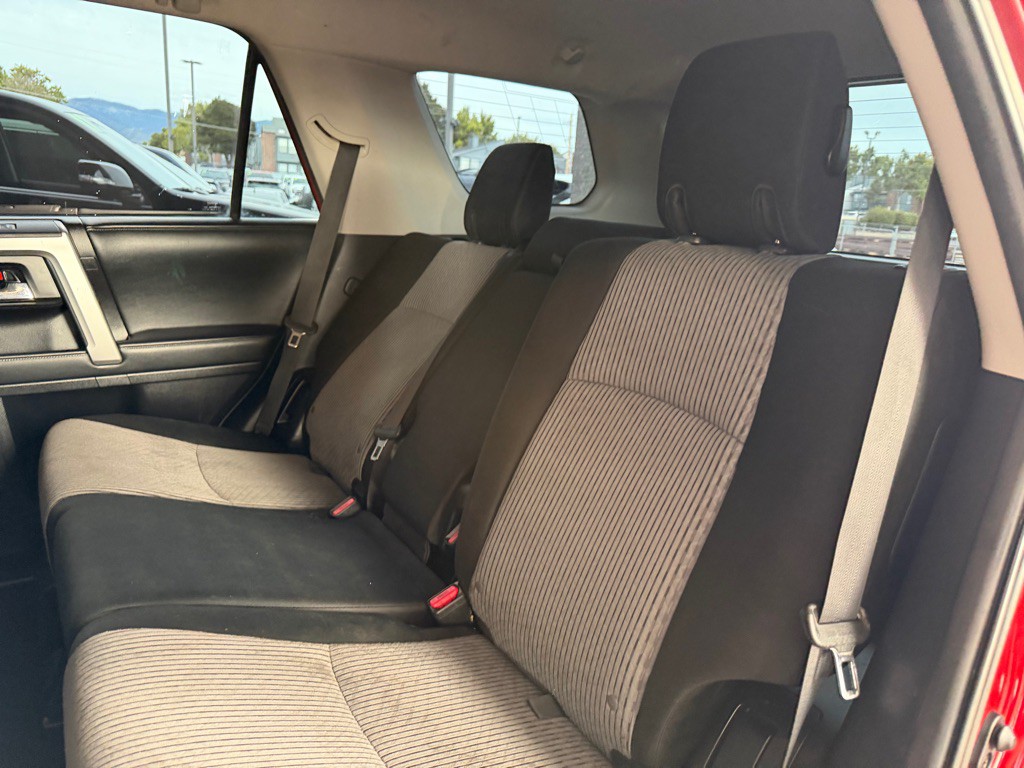 2021 Toyota 4Runner Image 19