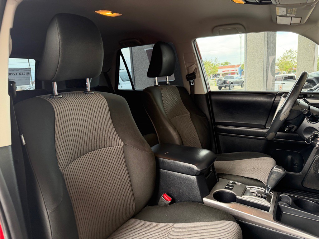 2021 Toyota 4Runner Image 30