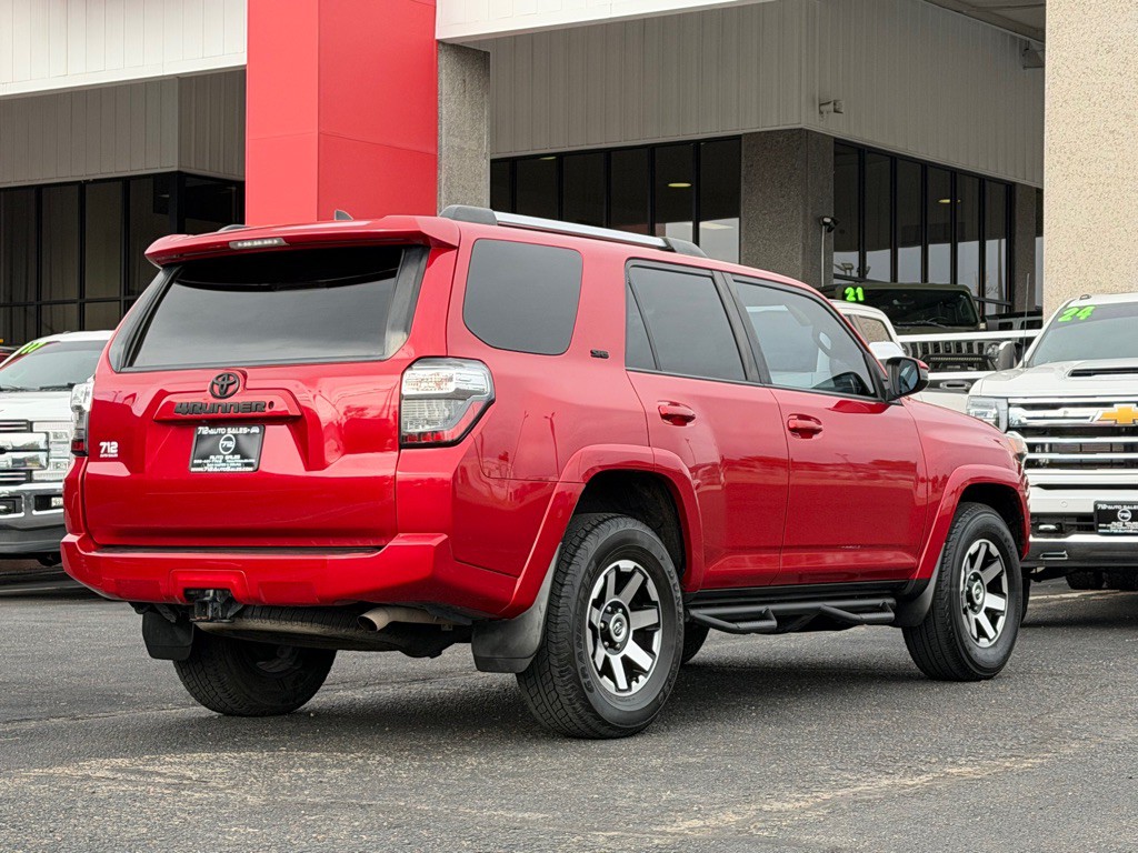 2021 Toyota 4Runner Image 38