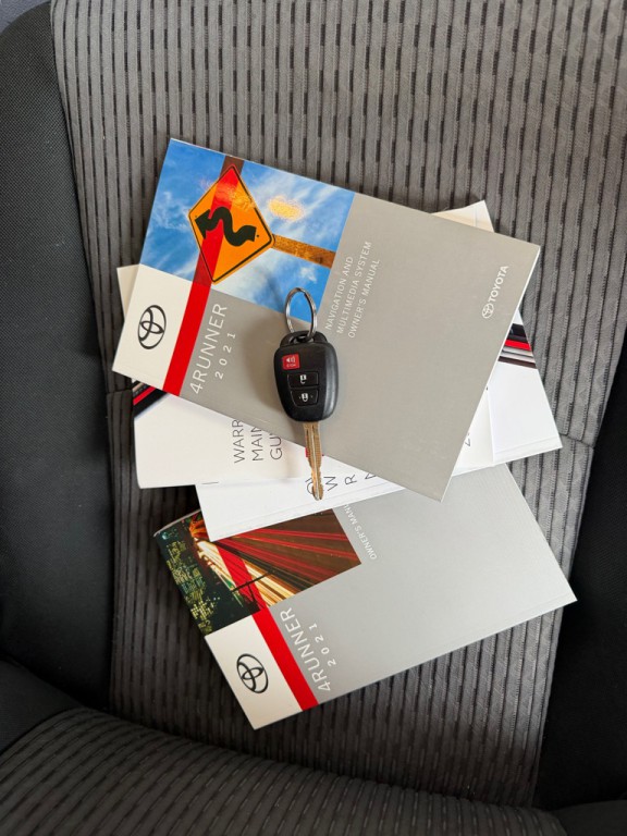 2021 Toyota 4Runner Image 54