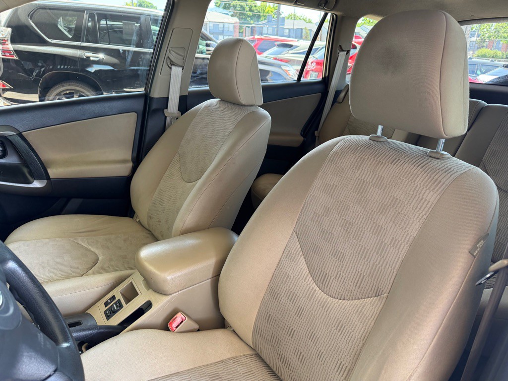 2011 Toyota Rav4 Image 6
