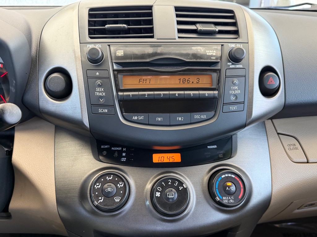 2011 Toyota Rav4 Image 11