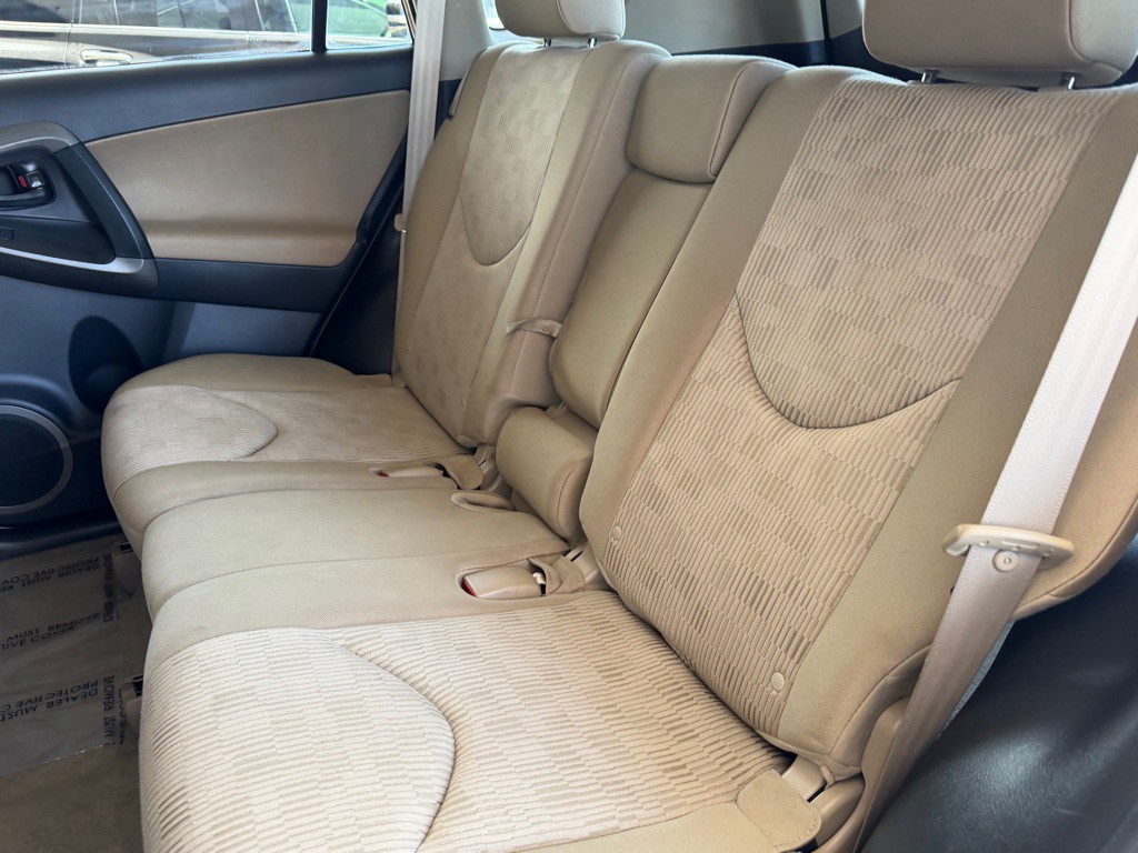 2011 Toyota Rav4 Image 17