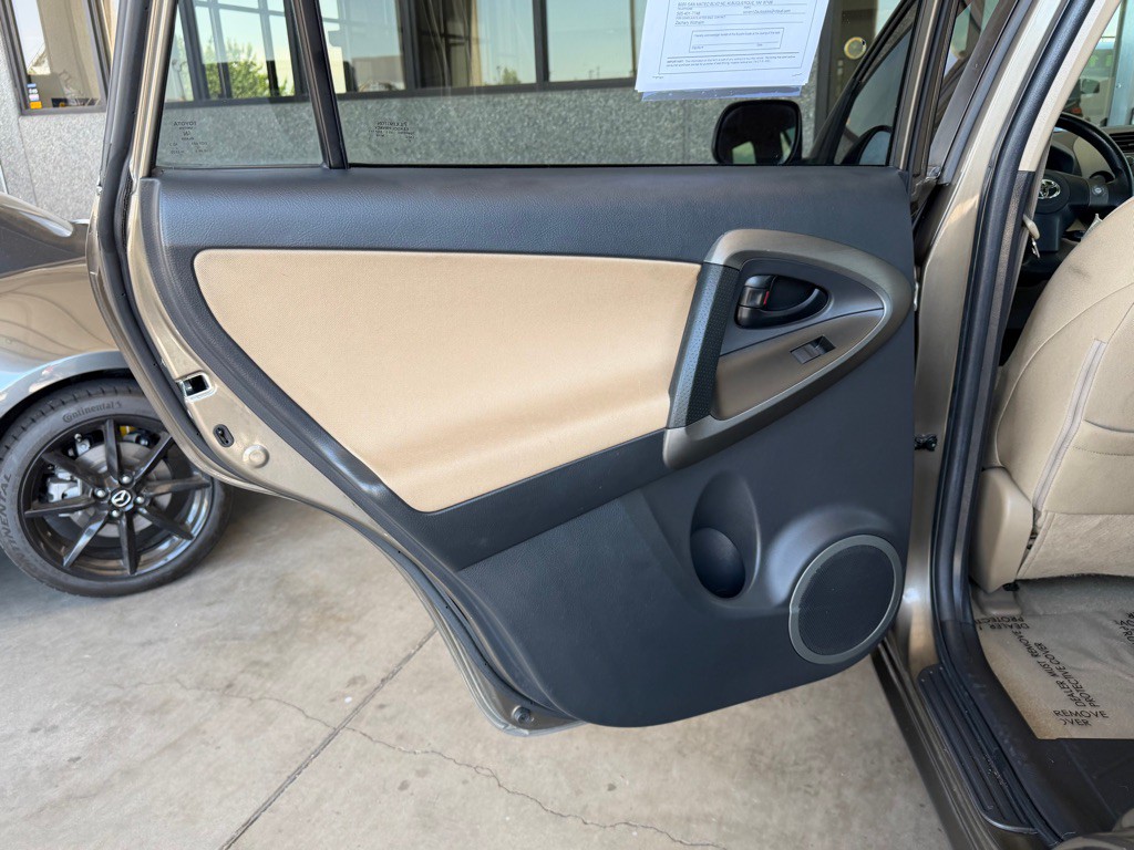 2011 Toyota Rav4 Image 20