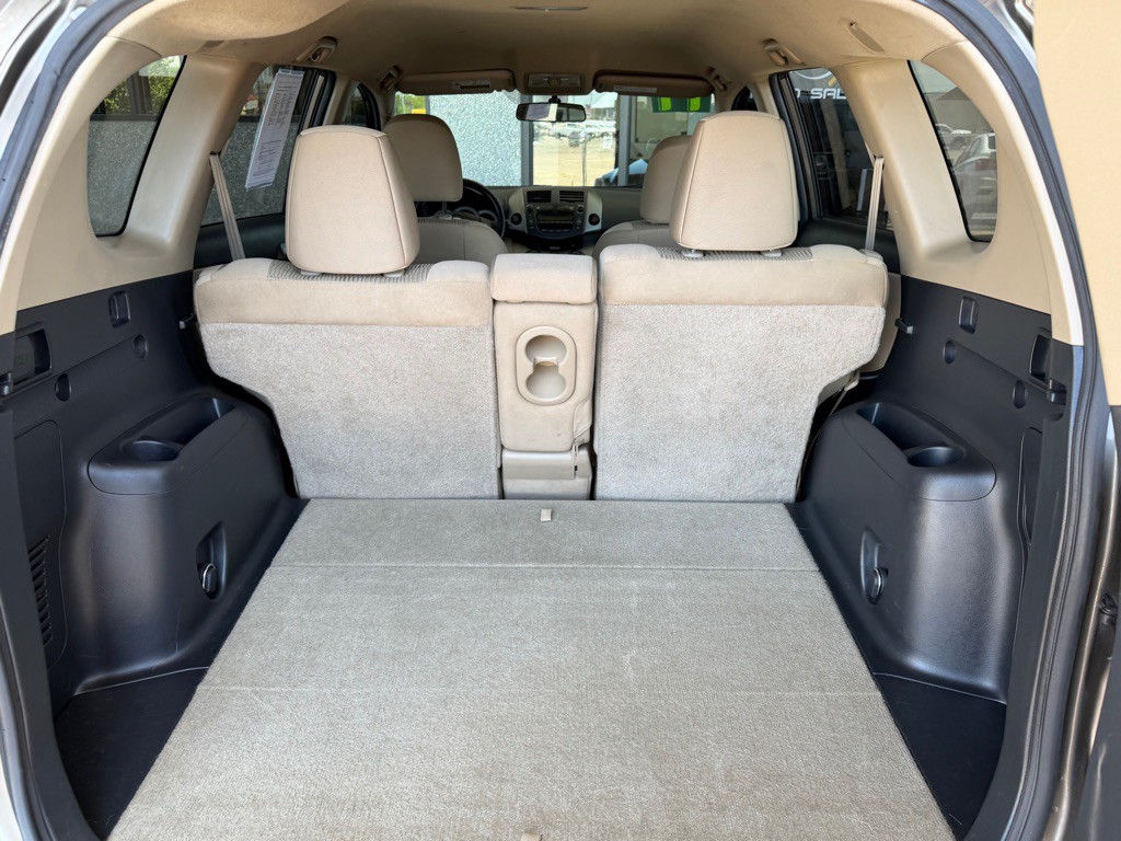 2011 Toyota Rav4 Image 22