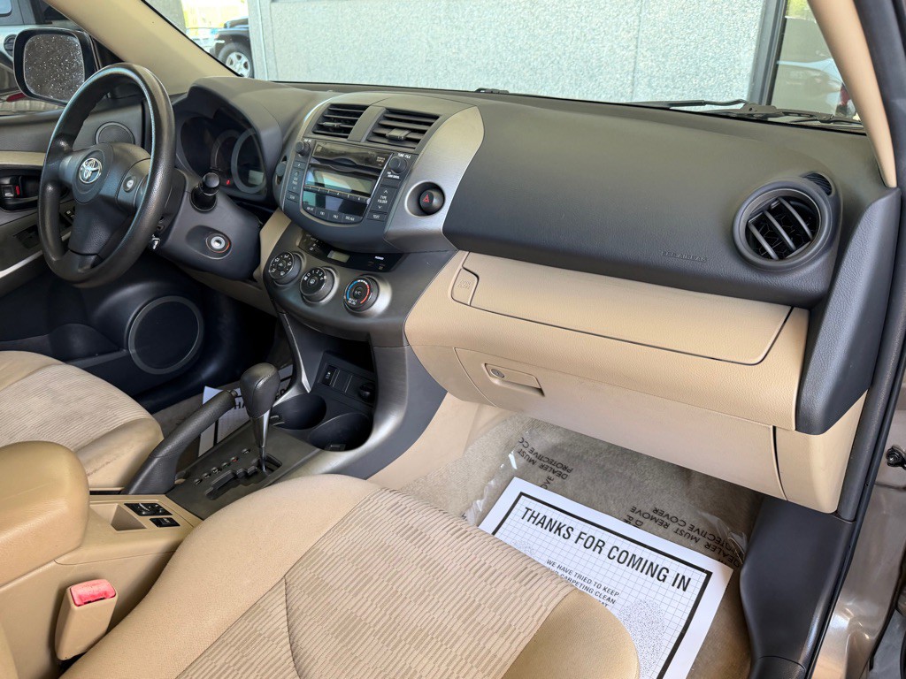2011 Toyota Rav4 Image 30