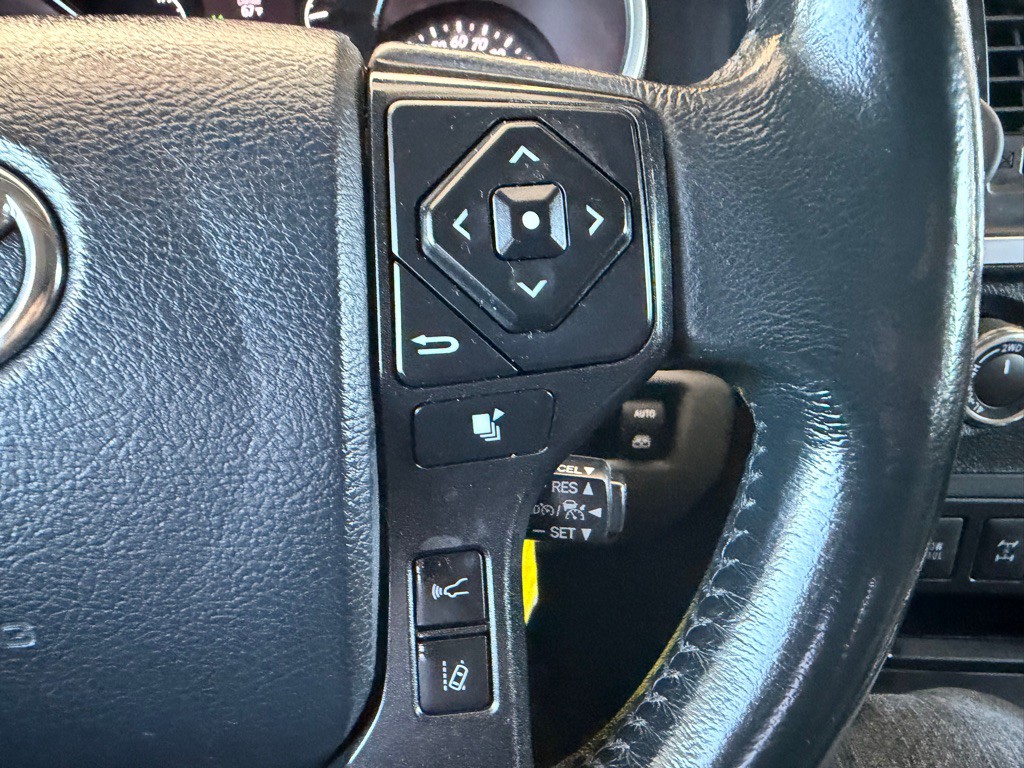 2018 Toyota Sequoia Image 10