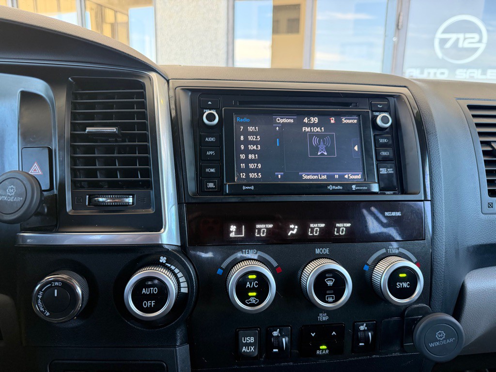 2018 Toyota Sequoia Image 12