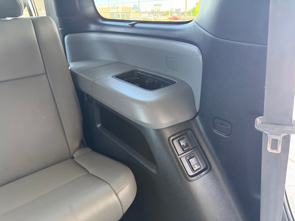 2018 Toyota Sequoia Image 28