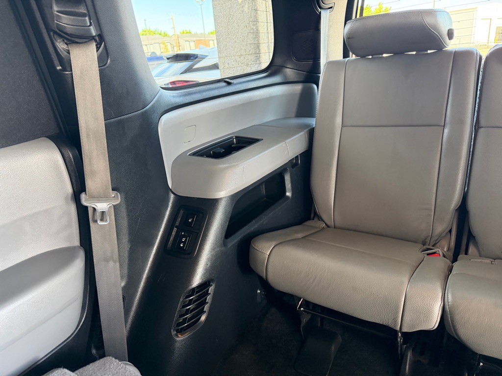 2018 Toyota Sequoia Image 29