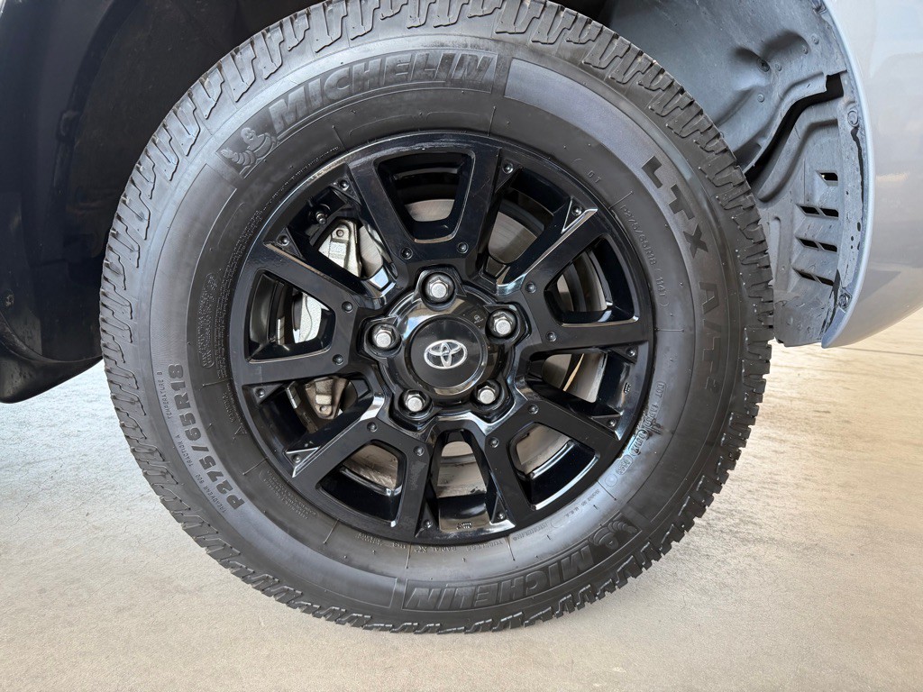 2018 Toyota Sequoia Image 61