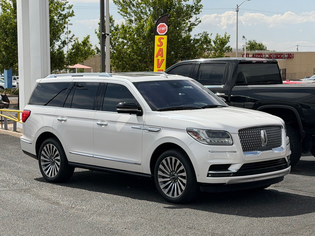 2018 Lincoln Navigator Image 4
