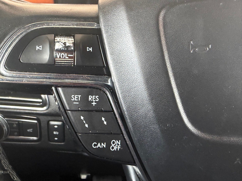 2018 Lincoln Navigator Image 9
