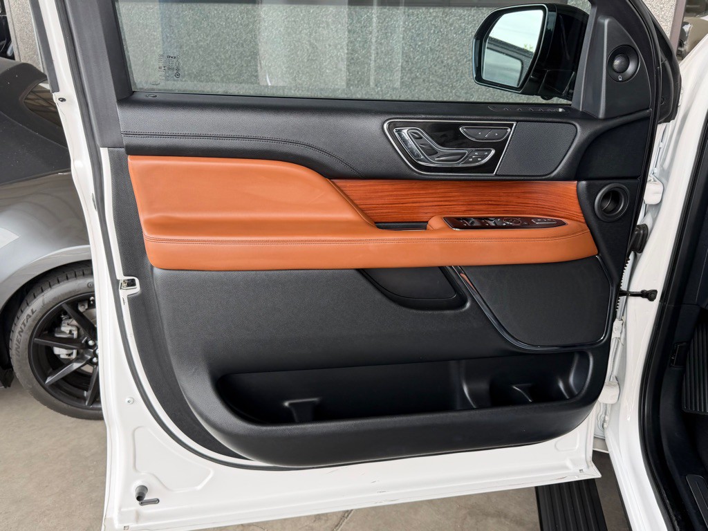2018 Lincoln Navigator Image 23