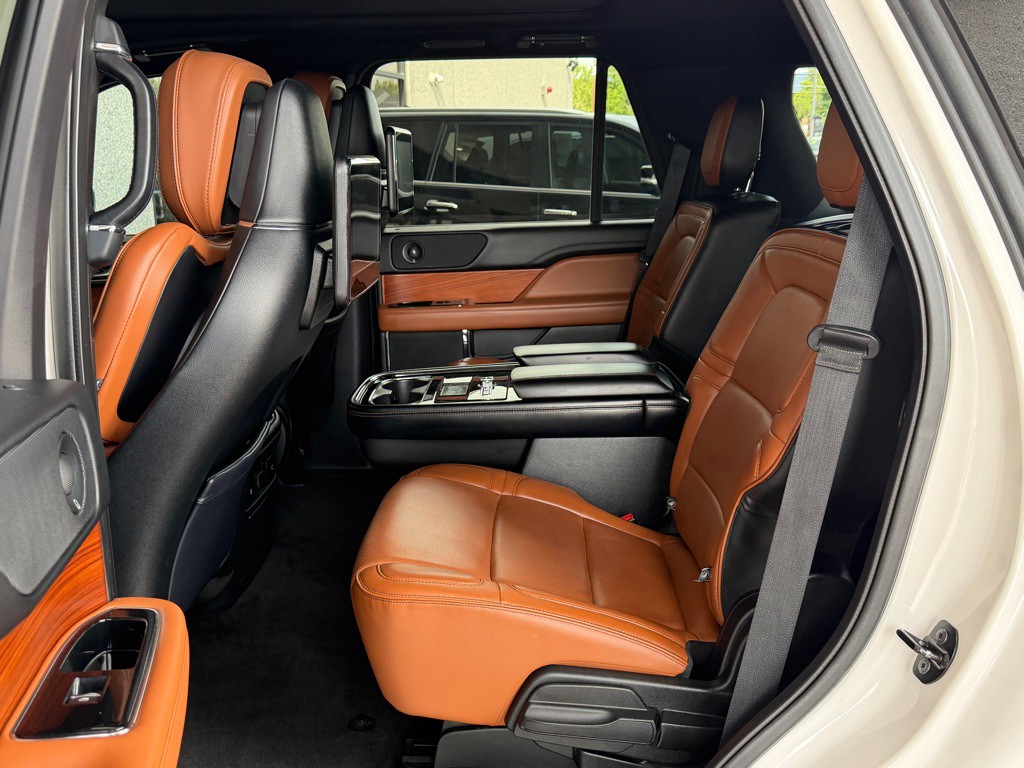 2018 Lincoln Navigator Image 25