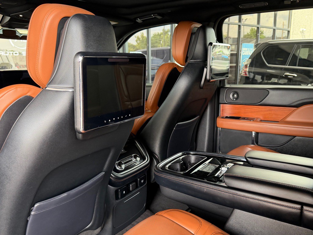 2018 Lincoln Navigator Image 27