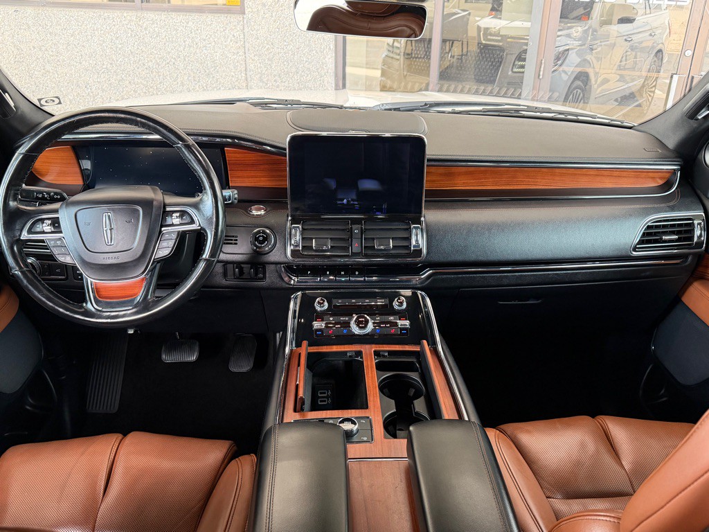 2018 Lincoln Navigator Image 29