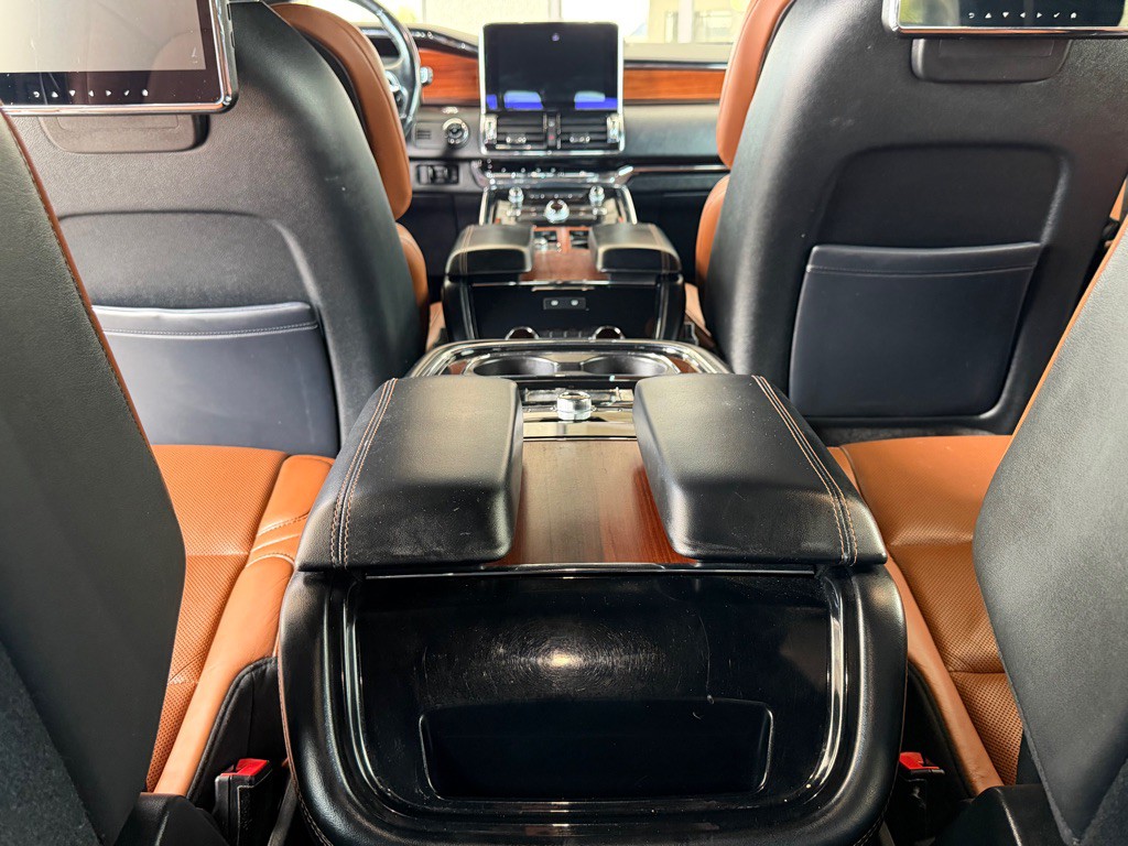2018 Lincoln Navigator Image 33