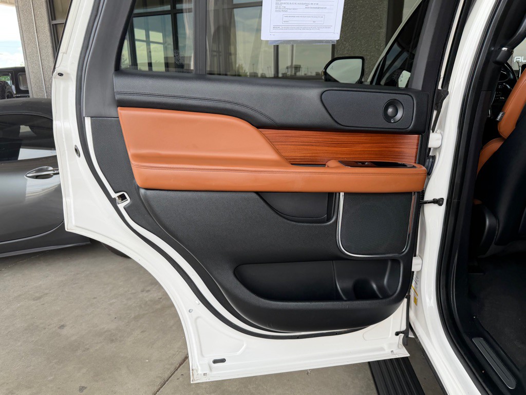 2018 Lincoln Navigator Image 37