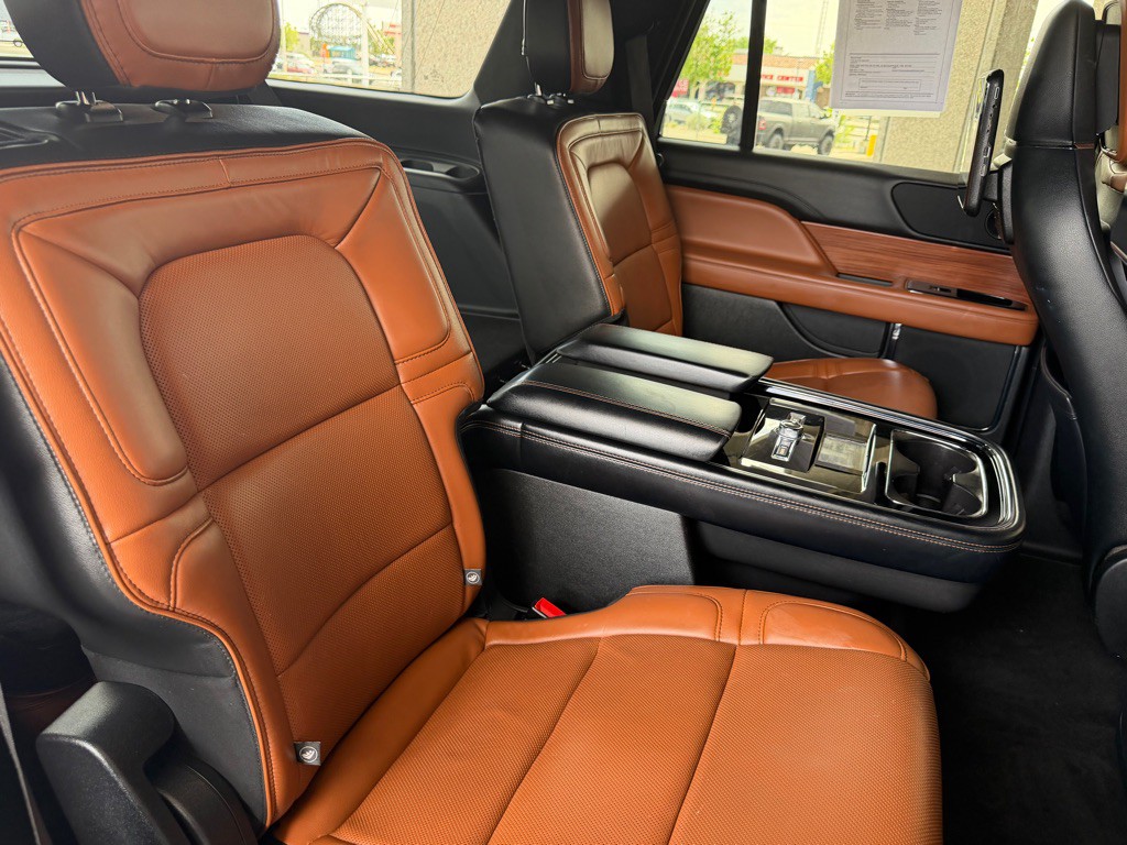2018 Lincoln Navigator Image 44