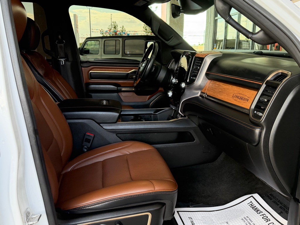 2023 RAM 1500 Image 32