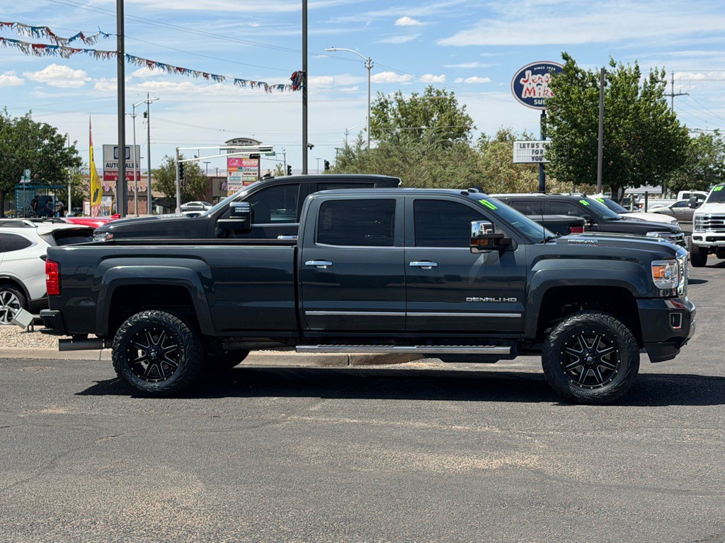 2017 GMC Sierra Image 3