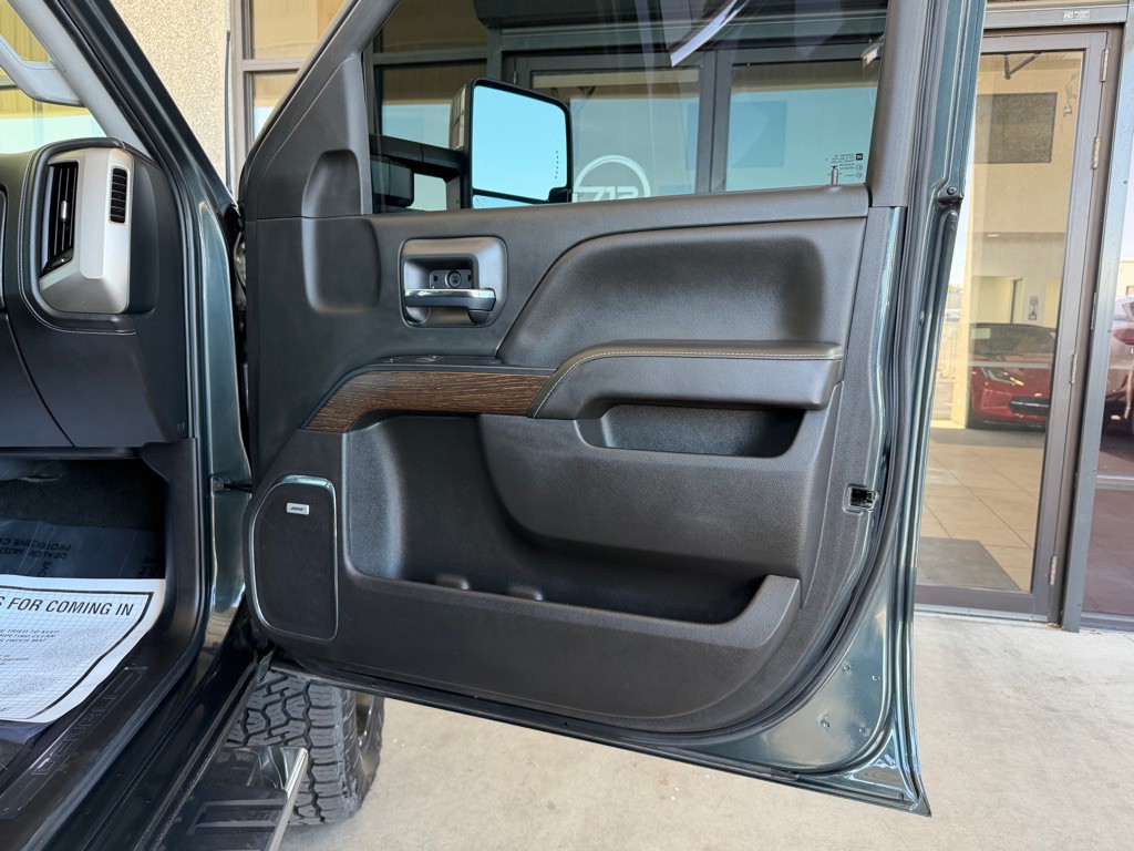 2017 GMC Sierra Image 40