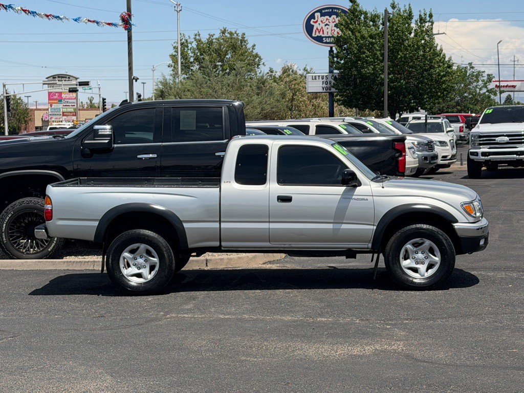 2003 Toyota Tacoma Image 3