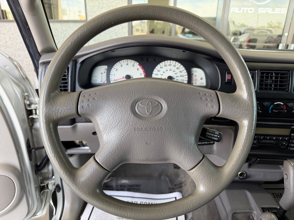 2003 Toyota Tacoma Image 8