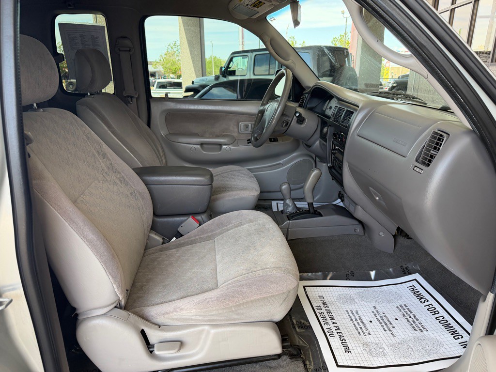 2003 Toyota Tacoma Image 22