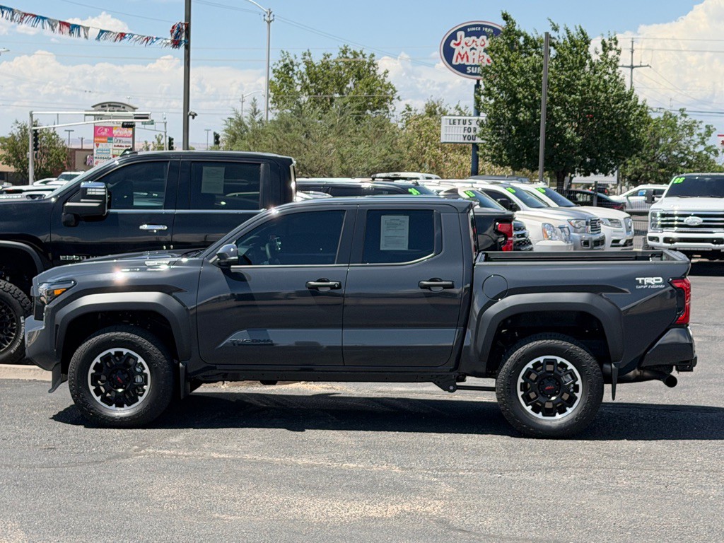 2025 Toyota Tacoma Image 2