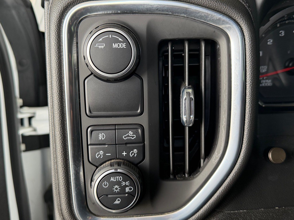 2022 Chevrolet Silverado 1500 Image 17