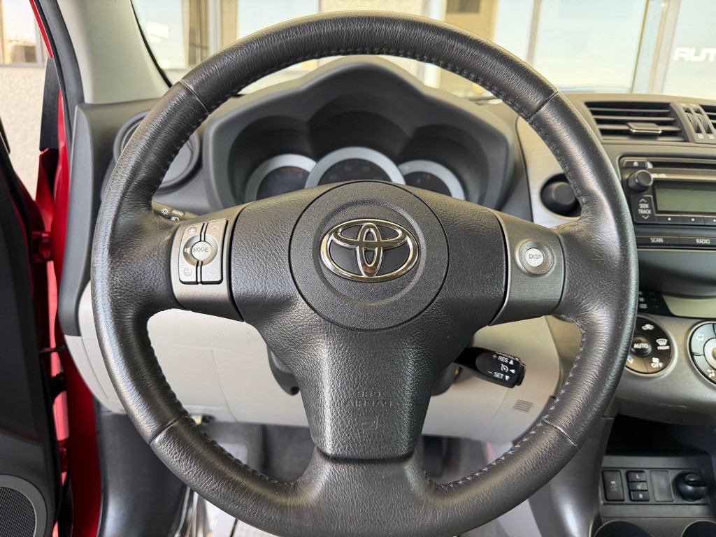 2012 Toyota Rav4 Image 8