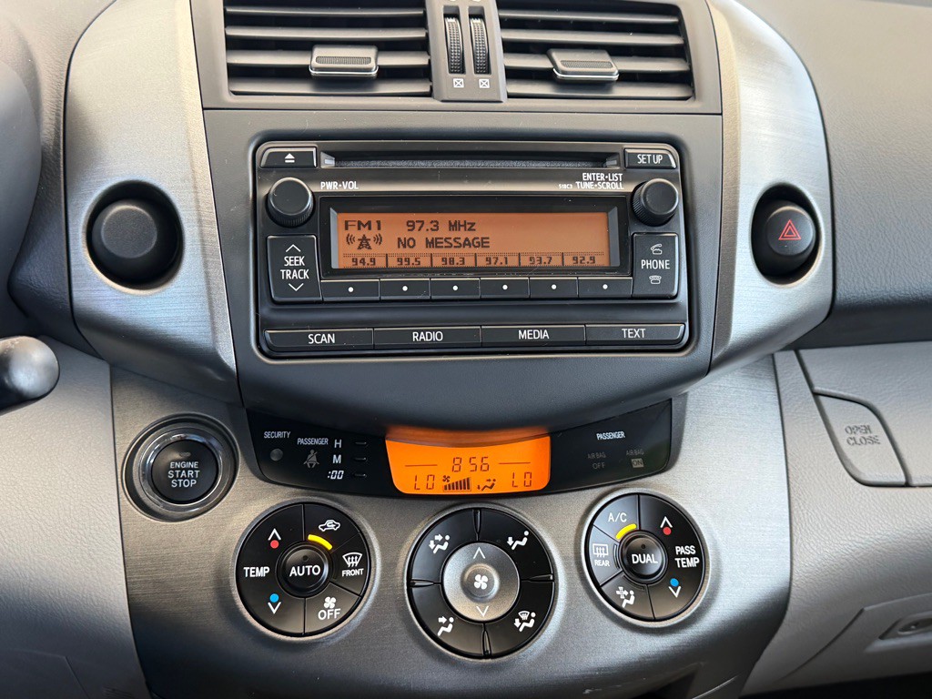 2012 Toyota Rav4 Image 12