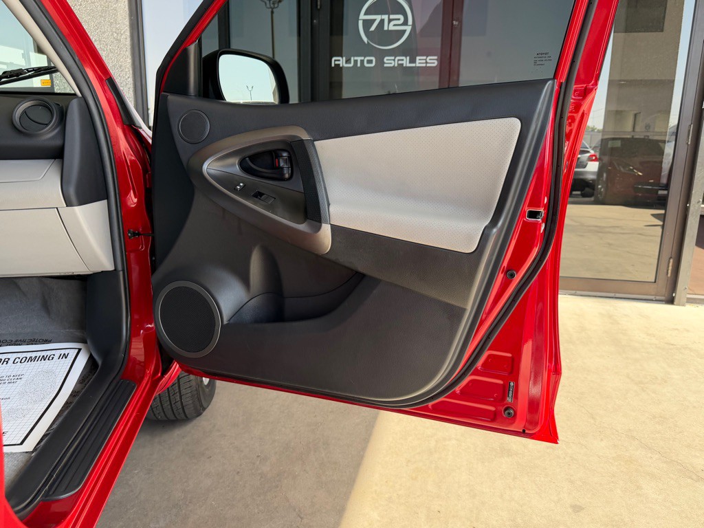 2012 Toyota Rav4 Image 34