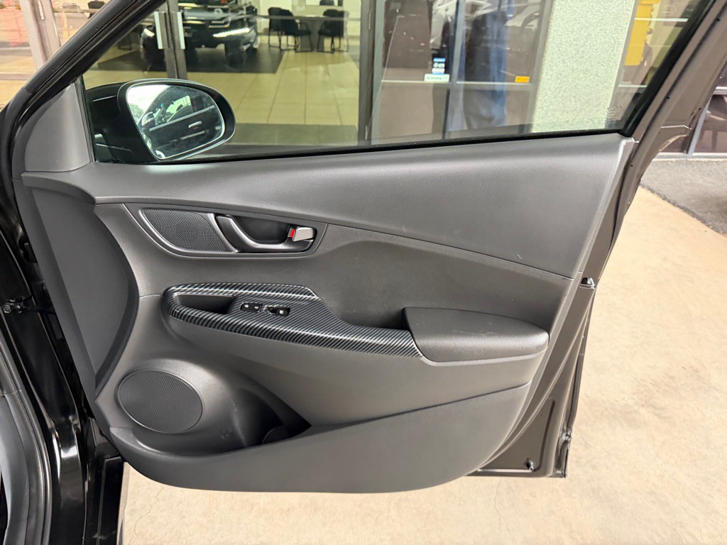 2022 Hyundai Kona Image 30