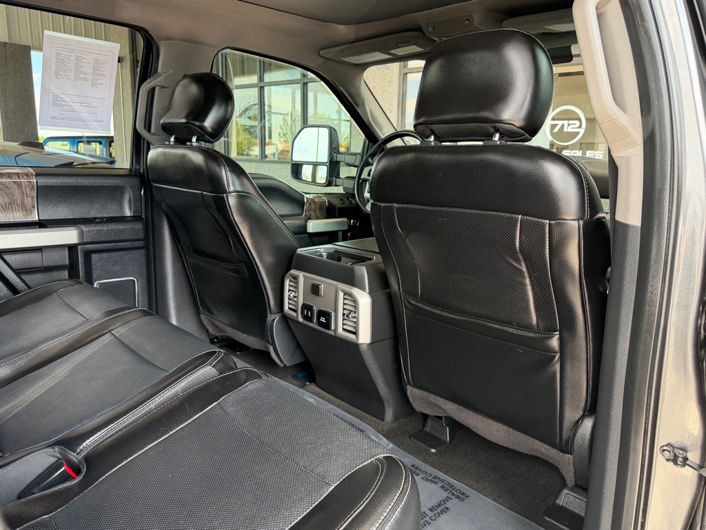2017 Ford F-250 Image 32