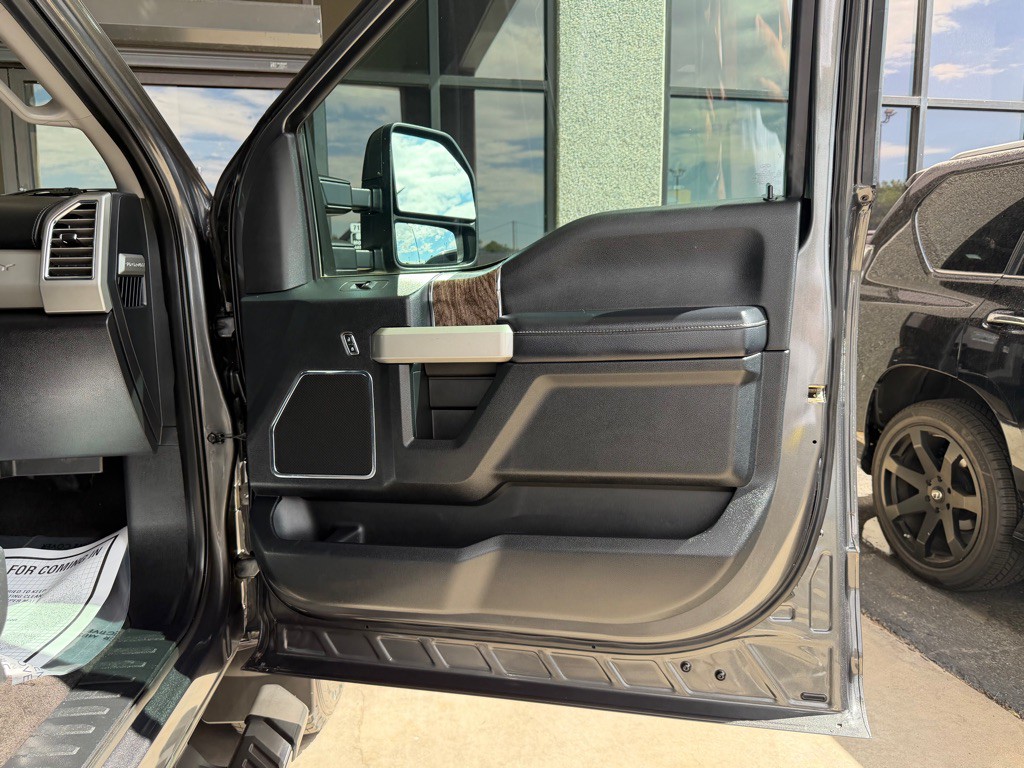 2017 Ford F-250 Image 37
