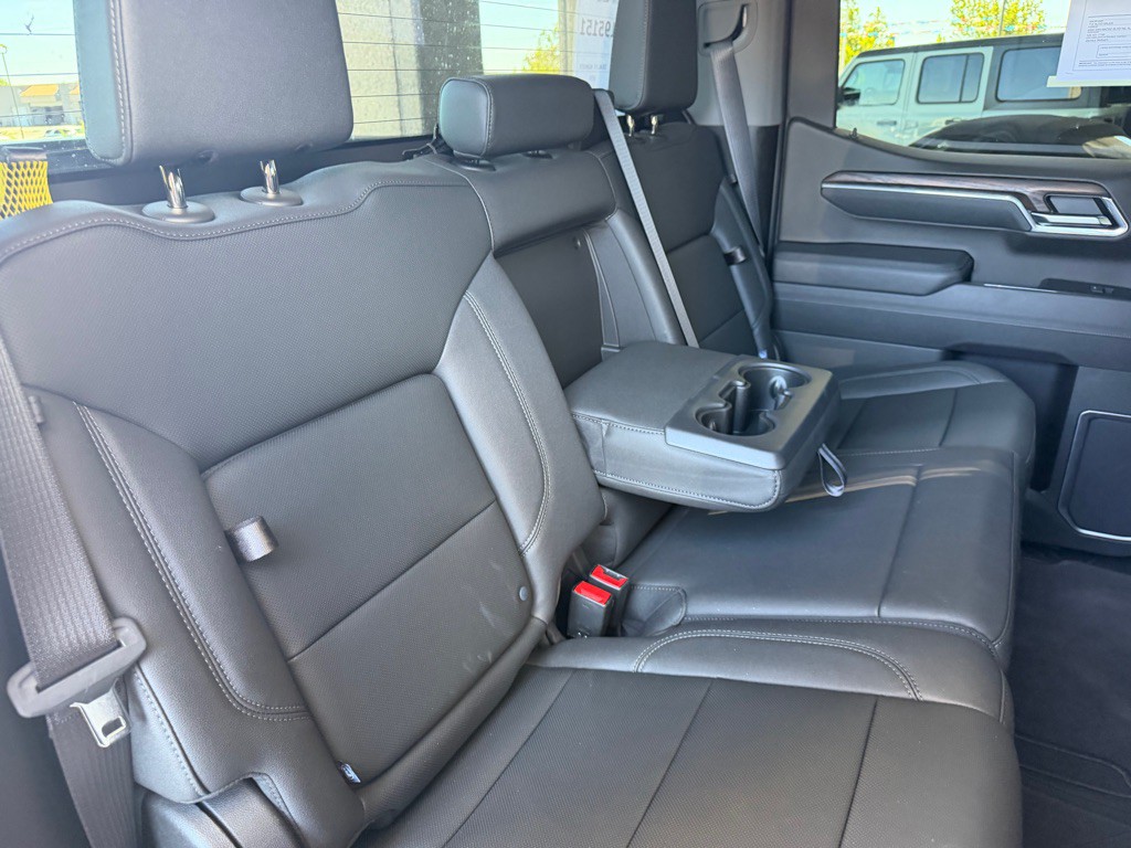 2026 GMC Sierra Image 27