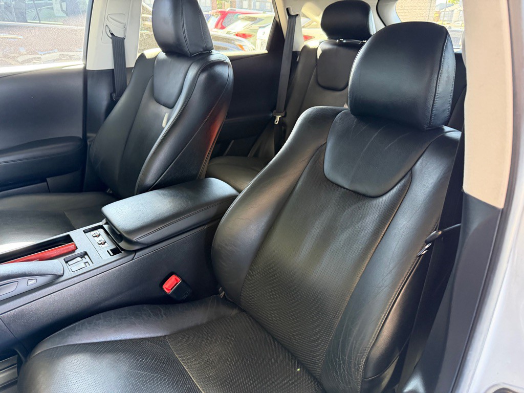 2011 Lexus RX Image 6