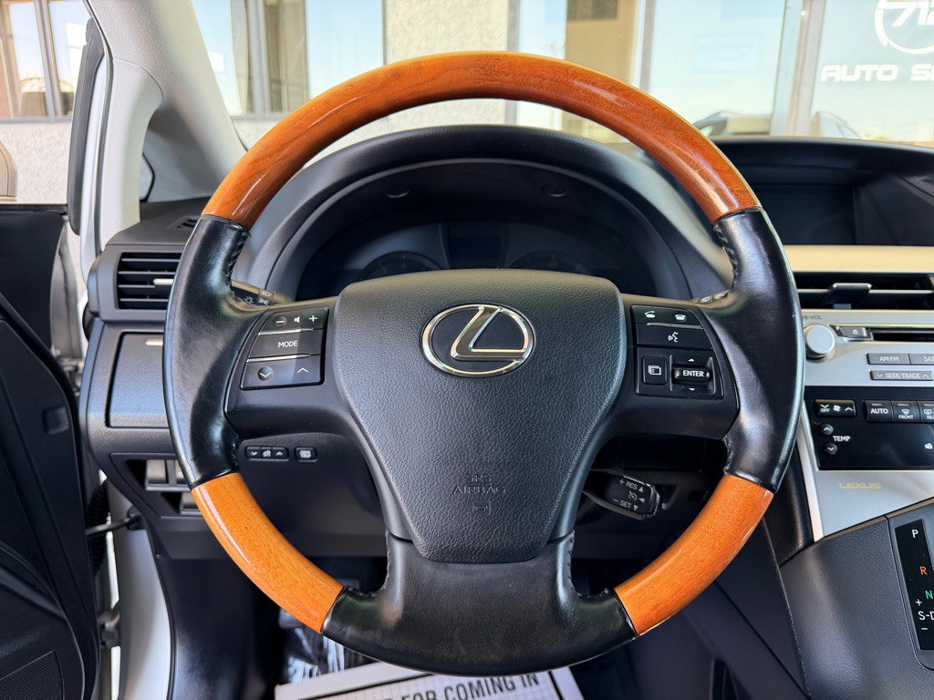2011 Lexus RX Image 8